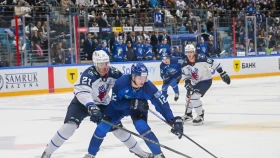 «Барыс» өз алаңындағы серияны жеңіліспен бастады