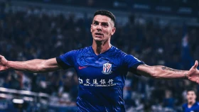 «Шанхай Шеньхуа» потерпел второе поражение подряд (видео)