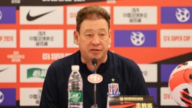 Клуб Слуцкого стартовал с уверенной победы в Лиге Чемпионов (видео)