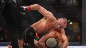 Дамир Исмагулов Алан Патрикті жеңгені жайында: Бірінші раундта бір көзім көрмей тұрды