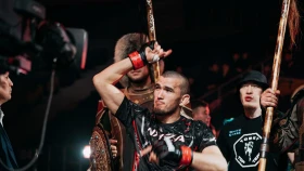 Бой Кошена Аканова в Кувейте отменен