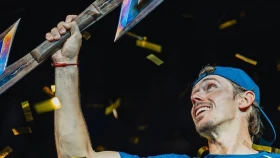 Де Минор заработал почти миллион долларов за победу в UTS (видео)