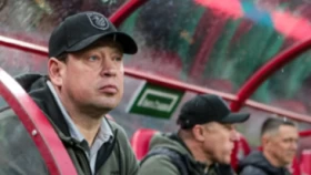 Леонид Слуцкий вместо "Актобе" возглавил клуб из Китая