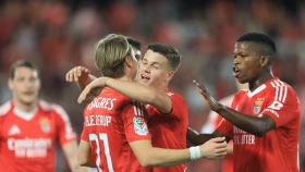 «Бенфика» «Арокамен» ойында жеңіліп жатып, үш ұпайды иемденді (видео)