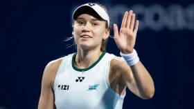 Елена Рыбакина возглавила чемпионскую гонку WTA
