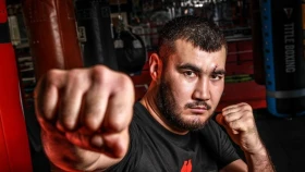 Нурсултан Аманжолов выступит на турнире «Ночь чемпионов IBA» в Уфе