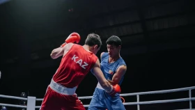 Два казахстанских боксера вышли в четвертьфинал чемпионата Азии U23