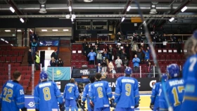 Сборная Казахстана уступила Швеции на юношеском ЧМ по хоккею