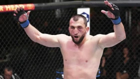 Россиянин Муслим Салихов победил Понзиниббио в весе Шавката Рахмонова