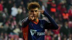 Ыстамбұлдық сынақ. «Ыстанбұл Башакшехир» — «Бешікташ» матчының тікелей трансляциясы