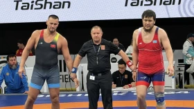 Бішкектегі лицензиялық турнирде Қазақстанның үш балуаны жартылай финалға шықты