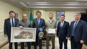 Колумбияда жеңіске жеткен жаңаөзендік боксшыға жерлестері құрмет көрсетті