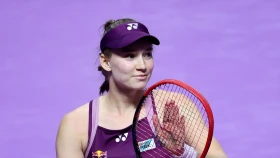 Рыбакину назвали фаворитом Australian Open 2026