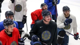 Объявлен состав сборной Казахстана на ЧА по хоккею в Алматы