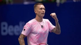 Евсеев вышел в четвертьфинал турнира в Глазго