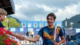 Шевченко обыграл Вавринку