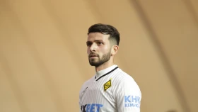 Казахстанский футболист Микаэль Аскаров провел второй подряд матч «Сморгони» в запасе