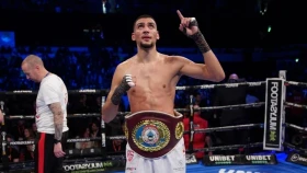 Жәнібек Әлімханұлымен титулдық жекпе-жектен бас тартқан британдық боксшы өзіне басқа қарсылас тапты