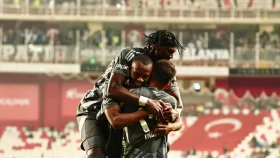 «Бешікташ» сырт алаңда «Антальяспорды» жеңді (видео)