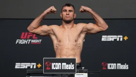 Соперник Веретенникова по дебюту в UFC не сделал вес