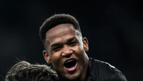 Первая победа без Аморима «Спортинг» выиграл у «Боавишты» (видео)