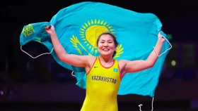Қыздар өз шеберлігін көрсетеді. Күрестен Азия чемпионатының үшінші күнінің тікелей эфирі