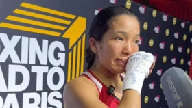 Олимпиадаға бара алмайтын 18 жастағы қазақстандық боксшы қыз көз жасына ерік берді