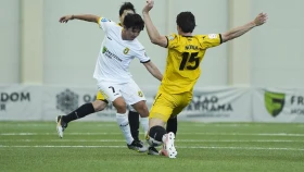 «Женис» провел двусторонку вместо матча чемпионата