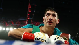 Жанибек Алимханулы нацелен на титулы в трех весовых категориях