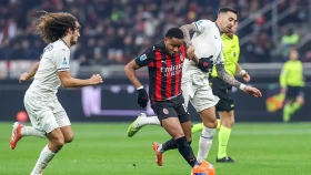 Дуэль переезжает в Рим. Где смотреть «Лацио» — «Милан»