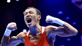 Қазақстандық боксшы «IBA чемпиондар түні» турнирінің финалында өнер көрсетеді