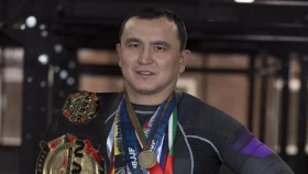 Есть, что терять. Прогноз Айдара Махметова на бой Азата Максума в UFC