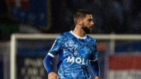 Назвал Джеки Чаном. Футболиста «Комо» дисквалифицировали на 10 матчей за оскорбление игрока «Вулверхэмптона»