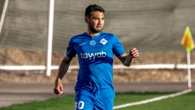 Танымал боксшының ұлы футболдан ел чемпионатында фантастикалық гол соқты (видео)