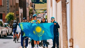 Казахстанец стал призером велогонки среди спортсменов с аутизмом во Франции