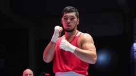 Қазақстандық бокстан 2024 жылғы Олимпиадаға лицензия үшін жекпе-жекте нокдаунмен жеңіске жетті