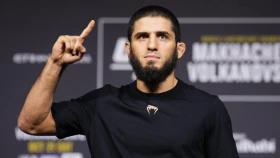 Netflix ММА жұлдызы туралы фильм түсірмек