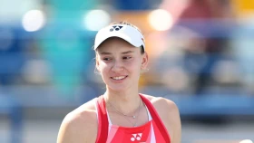 Рыбакина вышла в четвертьфинал турнира в Абу Даби