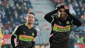 ПСВ забил пять мячей в ворота главного конкурента (видео)