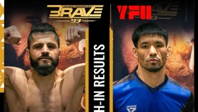 Казахстанские бойцы прошли взвешивание перед турниром BRAVE 93