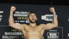 Дравшийся в казахстанской лиге Бекоев дебютировал в UFC победой нокаутом