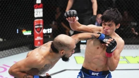 Азат Максум подерется с бывшим соперником Жумагулова