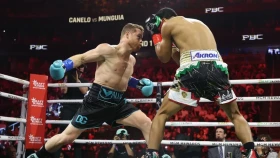 Альварес чемпиондық титулын сақтап қалды