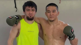 Бежан Қожалиев: Асу Алмабаев Джонсоннан өтіп, UFC титулына дейін жетеді