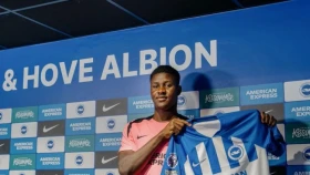 Нападающий «Брайтона» переходит в Эредивизию