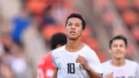 Бобир Абдухоликов принес победу сборной Узбекистана