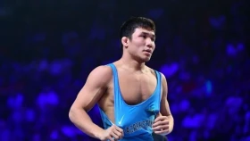 Асыл Айтакын проиграл в финальной схватке на чемпионате Азии по борьбе