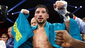 В США одобрили бой Алимханулы с Бенавидесом