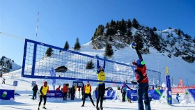 Сборные Казахстана примут участие в турнире по снежному волейболу