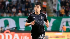 Выйдет ли Зайнутдинов? Где и во сколько смотреть матч «Бешикташ» - «Эюспор»